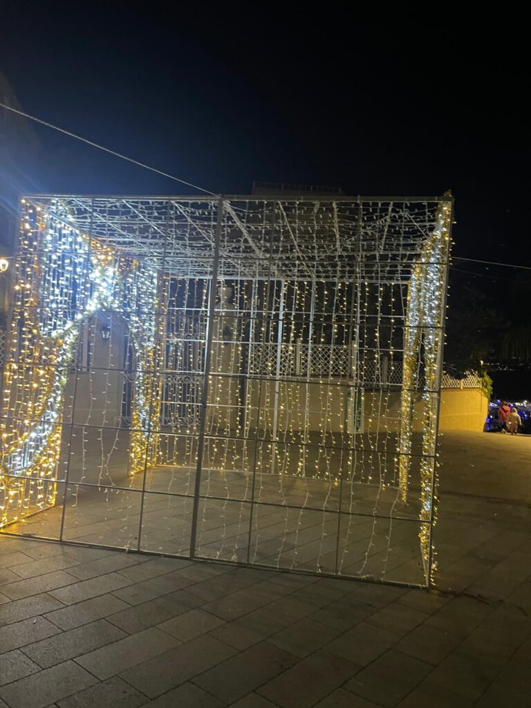 Tropea le luminarie del Borgo Incantato e i conti della serva